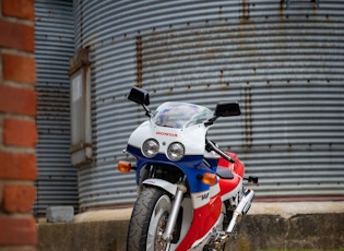 1993 HONDA VFR-400 NC30 - 962 MILES