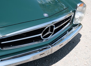 1967 MERCEDES-BENZ 250 SL PAGODA - ZF 5-SPEED