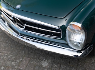 1967 MERCEDES-BENZ 250 SL PAGODA - ZF 5-SPEED