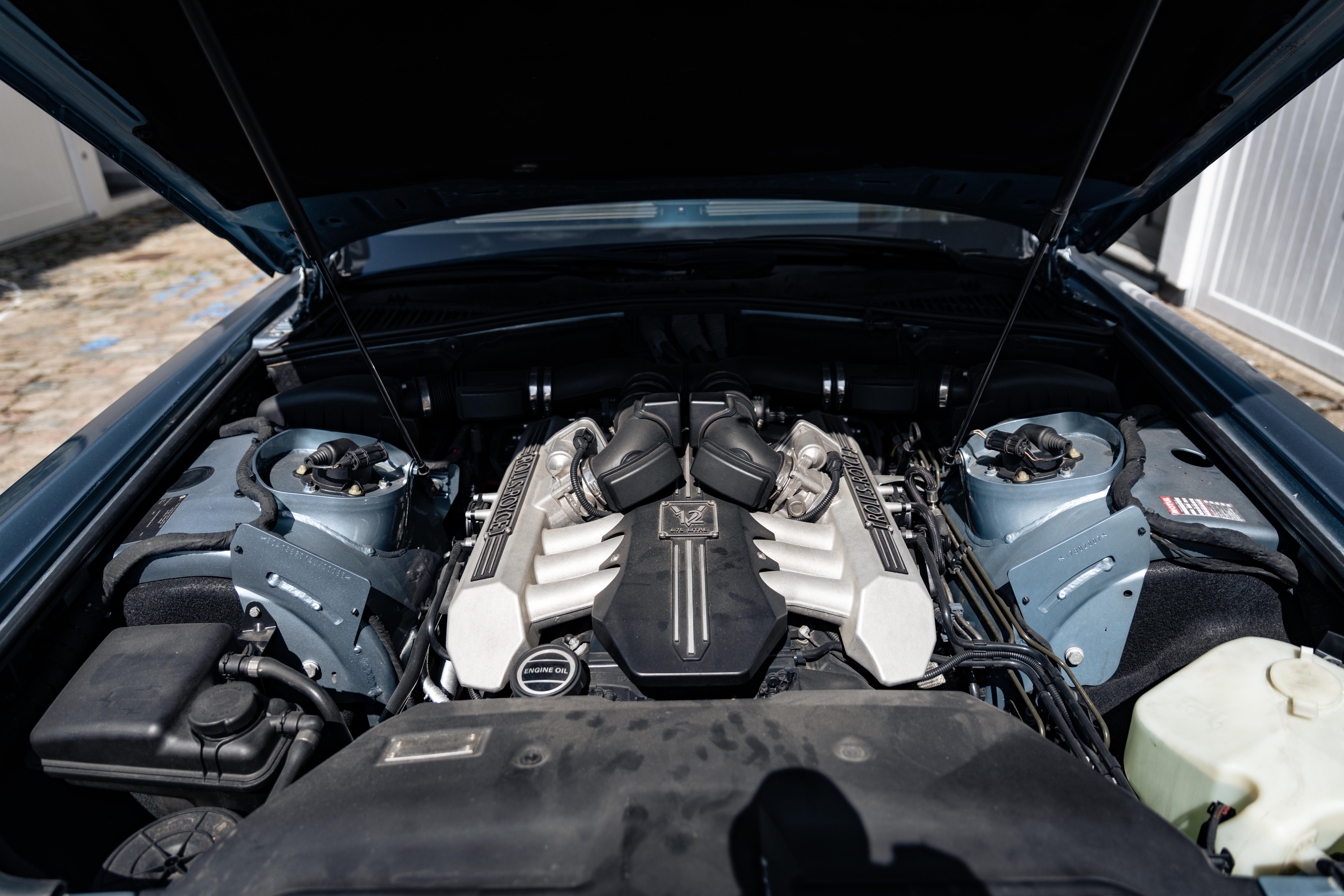 Rolls-Royce Wraith : une Rolls à conduire ! - Dandy Magazine, image size:1263x842