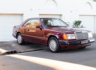 1993 MERCEDES-BENZ (W124) 300CE-24