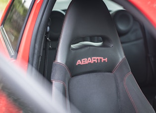 2010 ABARTH 695 TRIBUTO FERRARI