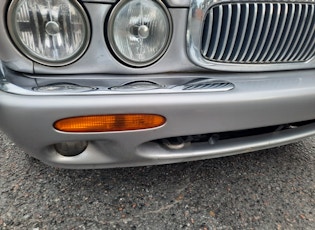 2002 JAGUAR XJ8 'VANDEN PLAS'