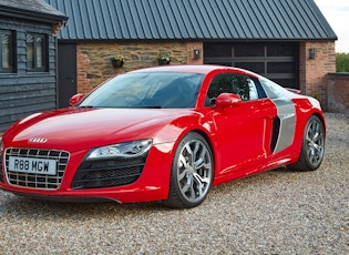 2011 AUDI R8 V10 - MANUAL