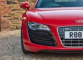 2011 AUDI R8 V10 - MANUAL