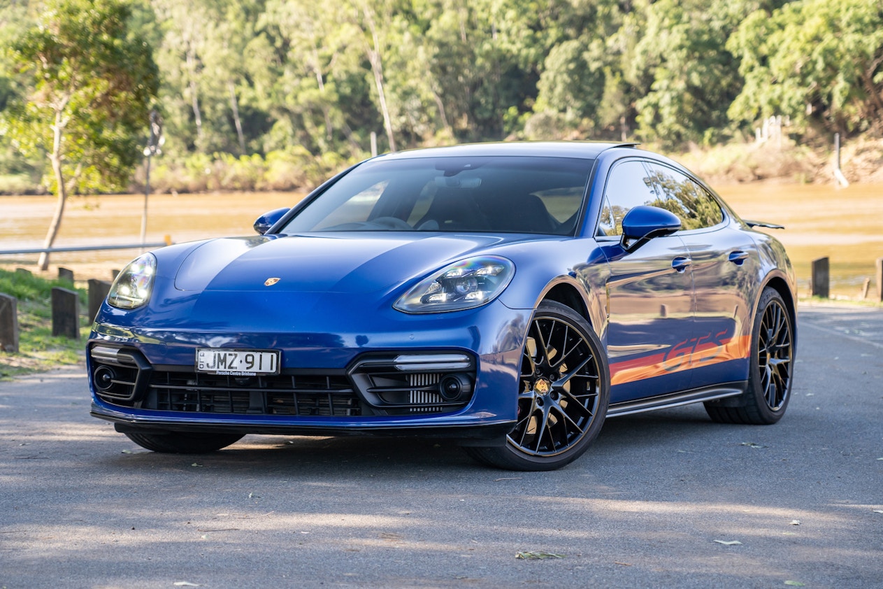 2019 PORSCHE PANAMERA GTS