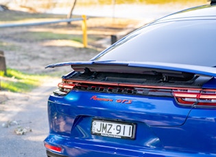 2019 PORSCHE PANAMERA GTS