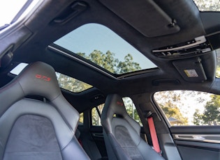 2019 PORSCHE PANAMERA GTS