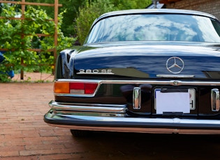 1971 MERCEDES-BENZ (W111) 280 SE 3.5 COUPE - 22,853 MILES