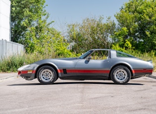 1981 CHEVROLET CORVETTE STINGRAY COUPE (C3)