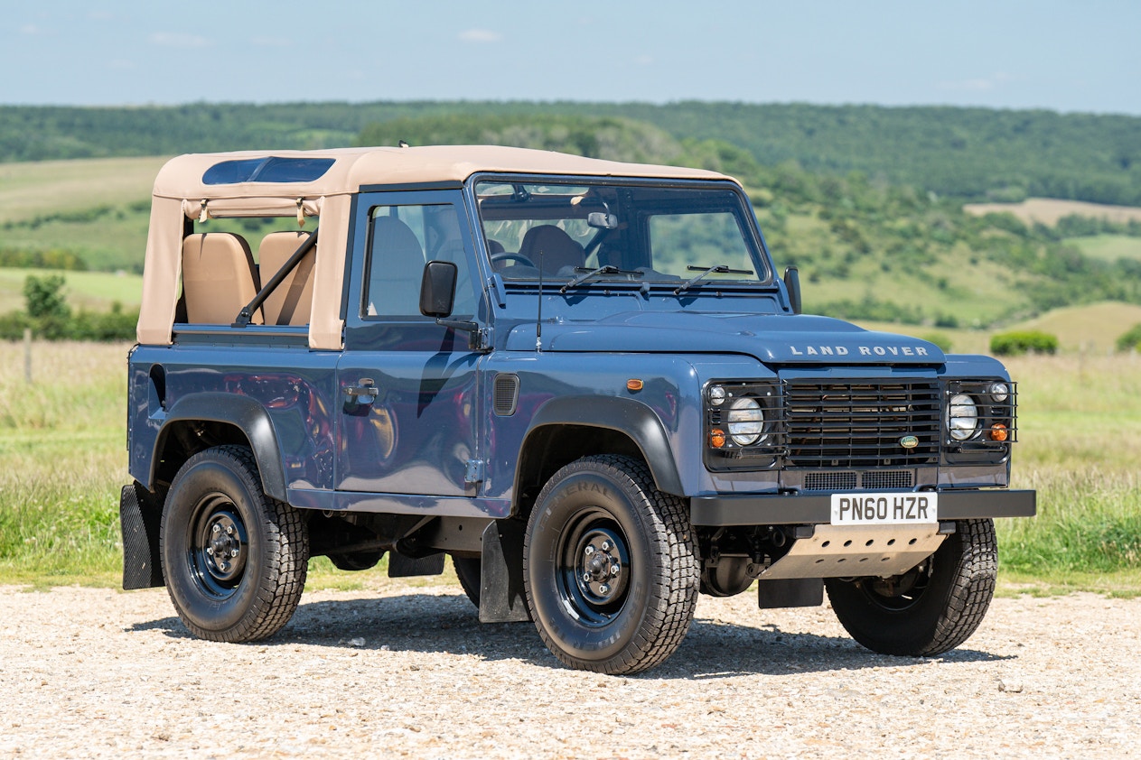 2010 LAND ROVER DEFENDER 90 SOFT TOP CUSTOM