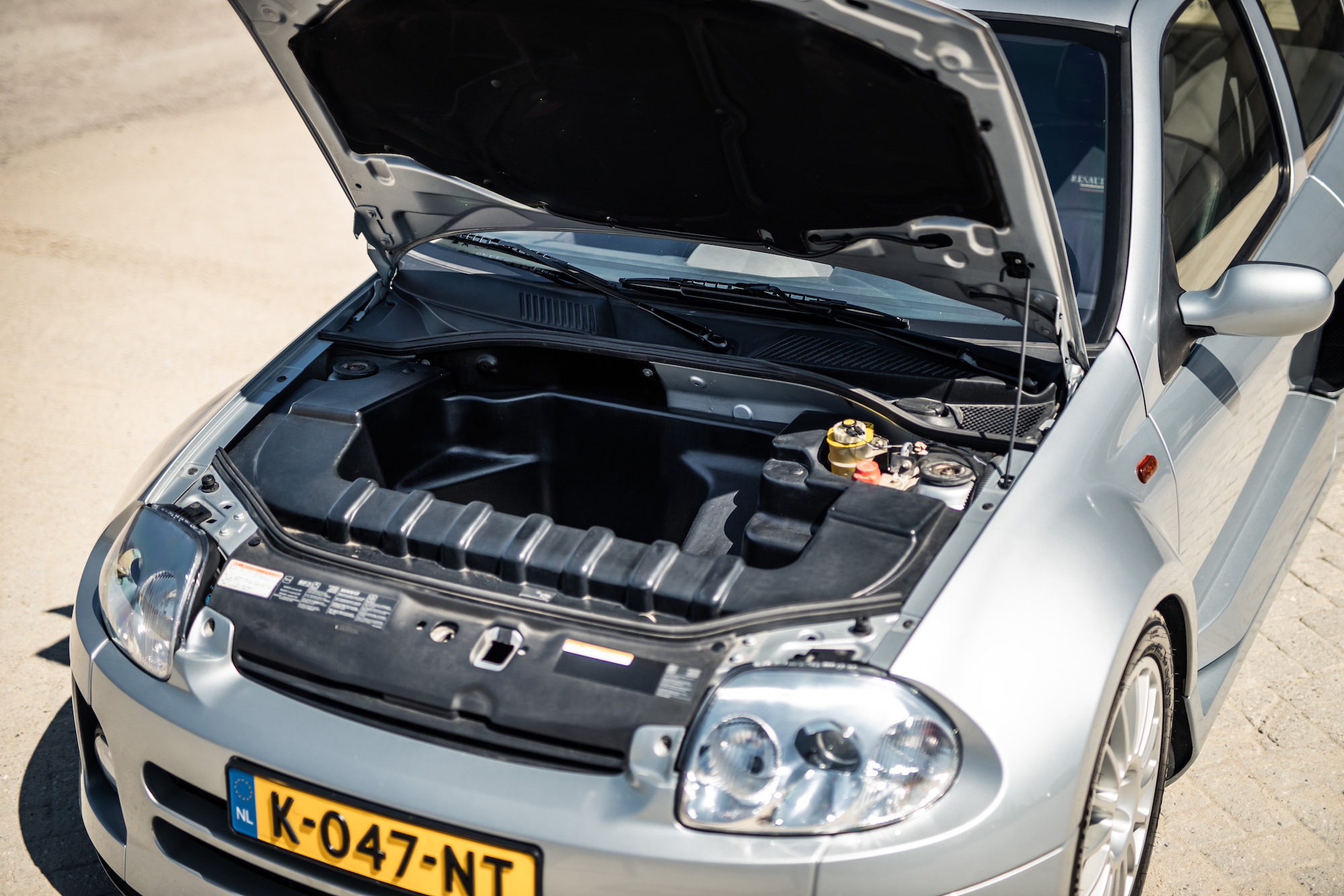 2001 RENAULT CLIO V6 PHASE 1 for sale by auction in Houten