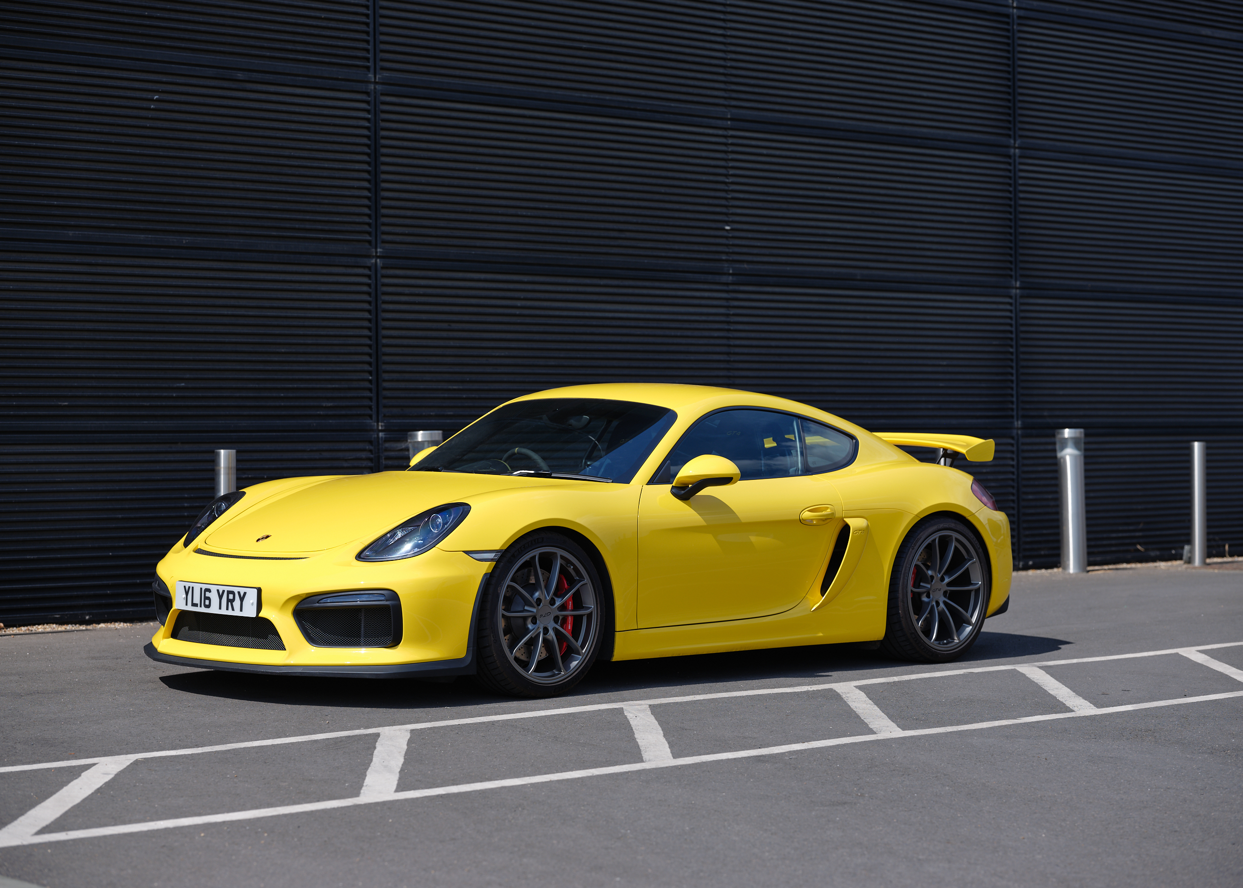 Spark Porsche popular Cayman GT4 Clubsport Typ 981 - OVP