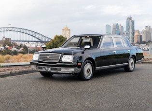 2005 TOYOTA CENTURY V12