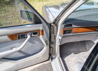 1984 MERCEDES-BENZ (W126) 500 SE