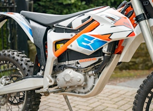 2016 KTM E-XC - 151 MILES