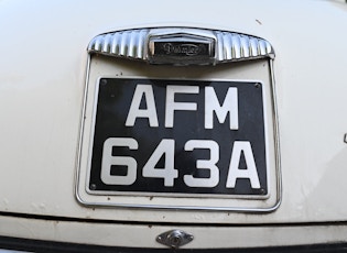 1963 DAIMLER 250 V8