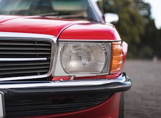 1988 MERCEDES-BENZ (R107) 300 SL