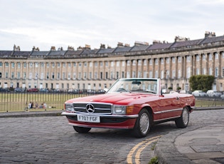 1988 MERCEDES-BENZ (R107) 300 SL