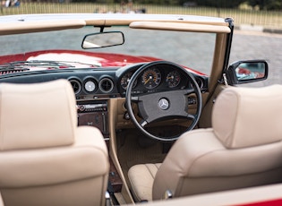 1988 MERCEDES-BENZ (R107) 300 SL