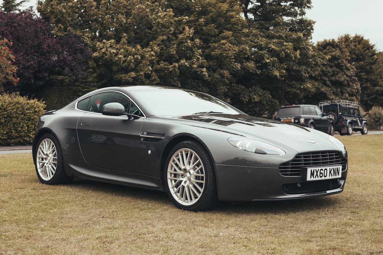 2010 ASTON MARTIN V8 VANTAGE