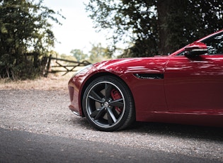 2013 JAGUAR F-TYPE V6 S CONVERTIBLE - 9,900 MILES