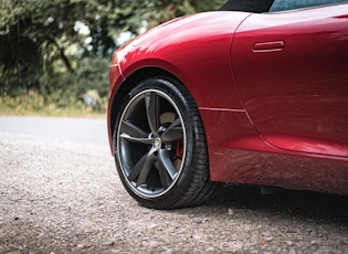 2013 JAGUAR F-TYPE V6 S CONVERTIBLE - 9,900 MILES