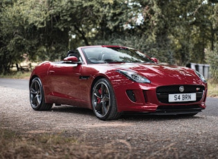 2013 JAGUAR F-TYPE V6 S CONVERTIBLE - 9,900 MILES