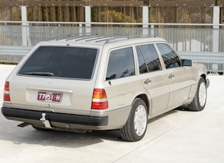 1990 MERCEDES-BENZ (W124) 300 TE