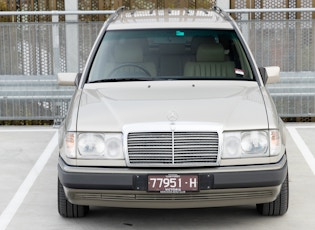 1990 MERCEDES-BENZ (W124) 300 TE