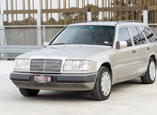 1990 MERCEDES-BENZ (W124) 300 TE