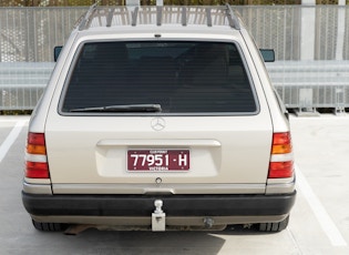 1990 MERCEDES-BENZ (W124) 300 TE