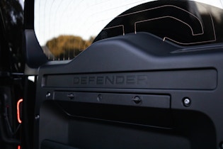 2021 LAND ROVER DEFENDER 110 V8 - BOND EDITION