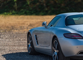 2010 MERCEDES-BENZ SLS AMG