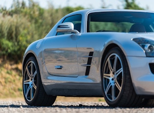 2010 MERCEDES-BENZ SLS AMG