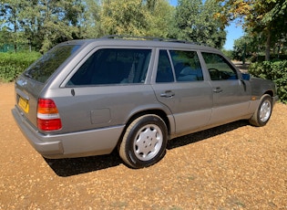 1994 MERCEDES-BENZ (W124) E280