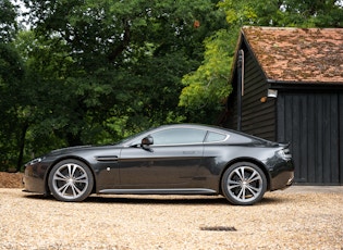 2013 ASTON MARTIN V12 VANTAGE - MANUAL