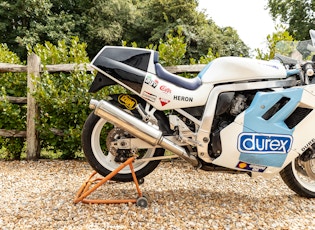 1989 DUREX SUZUKI GSX-R1100 - EX JAMIE WHITHAM ISLE OF MAN TT RACE BIKE