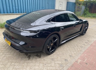 2021 PORSCHE TAYCAN TURBO