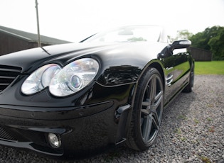 2006 MERCEDES-BENZ (R230) SL55 AMG - PEFORMANCE PACK