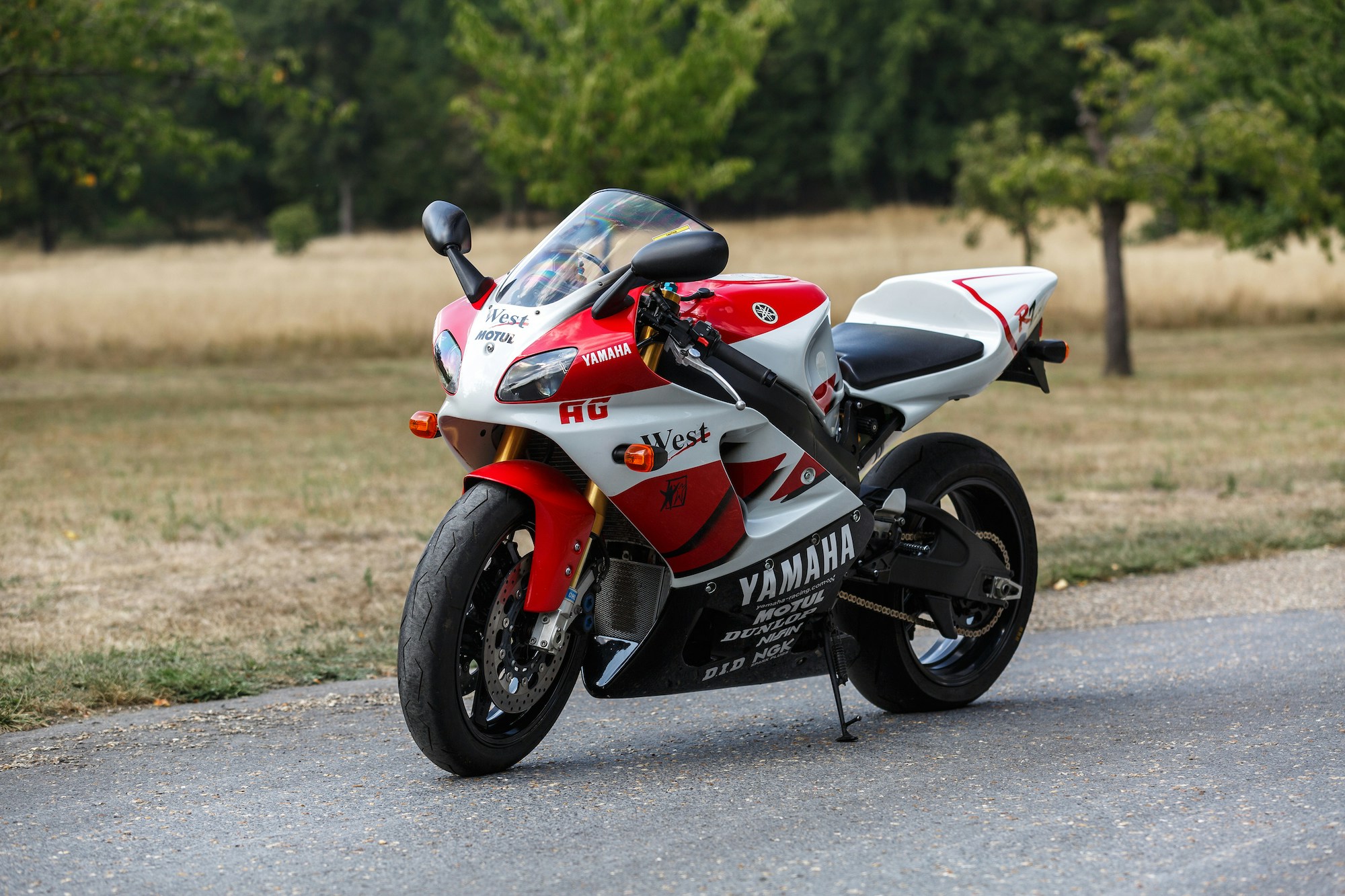 2001 YAMAHA YZF-R7 OW-02 - RACE BIKE for sale by auction in Chantilly, Hauts-de-France, France