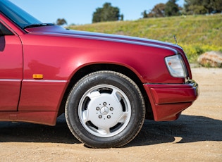 1994 MERCEDES-BENZ (W124) E280