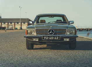 1981 MERCEDES-BENZ (R107) 500 SLC