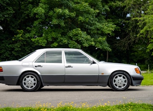 1991 MERCEDES-BENZ (W124) 500E