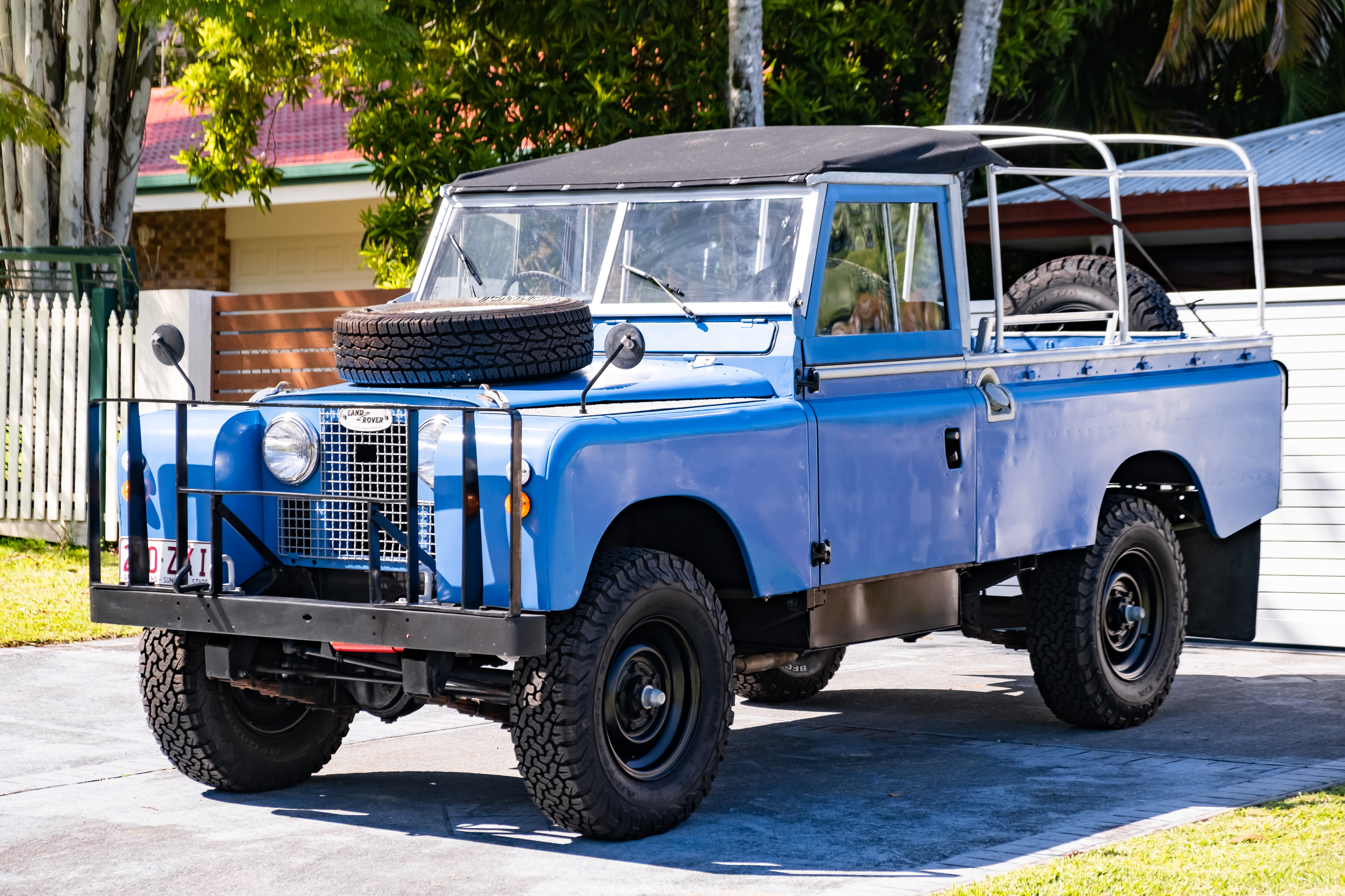 1/18 ランドローバー ピックアップ シリーズ2 Land Rover 109