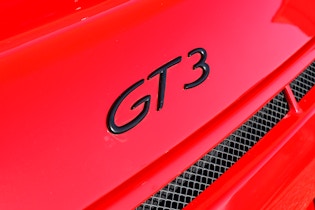 2009 PORSCHE 911 (997.2) GT3 - 15,379 MILES