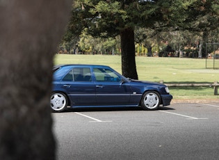 1987 MERCEDES-BENZ (W124) 260 E