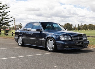 1987 MERCEDES-BENZ (W124) 260 E