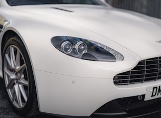 2013 ASTON MARTIN V8 VANTAGE ROADSTER - 14,580 MILES