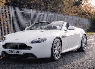 2013 ASTON MARTIN V8 VANTAGE ROADSTER - 14,580 MILES